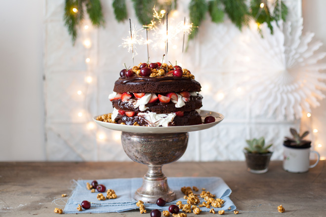 Chocolate spiced Christmas cake - Yuppiechef